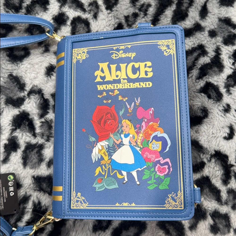 Loungefly Disney Alice In Wonderland Classic Boos Convertible Crossbody/Backpack - Picture 3 of 9